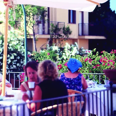 ホテル アンジェドラス アルゲーロ