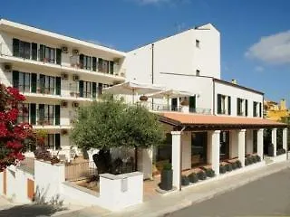 安格拉斯酒店 3*