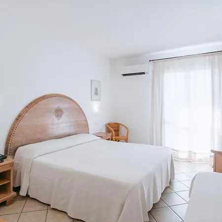 Отель Angedras 3*